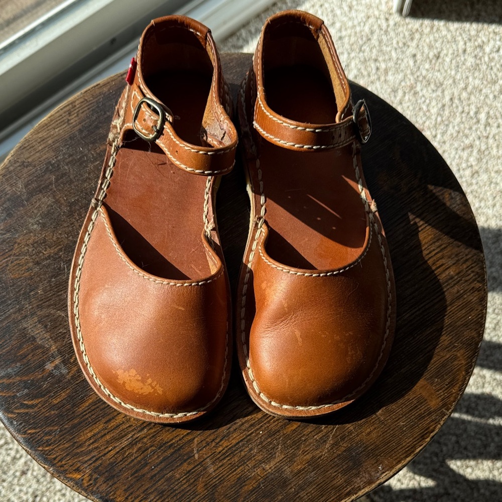 Tan Leather Women's Mols Duckfeet size 39